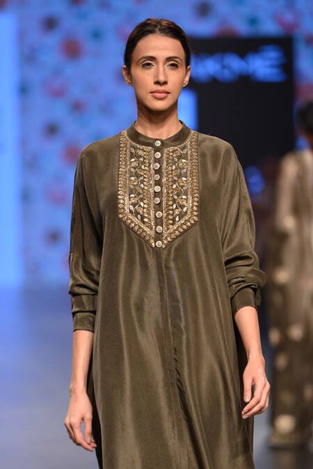 Buy_Payal Singhal_Green Silk And Soft Net Embroidery Cutdana & Sequin Raeesa Kurta & Churidar Set _Online_at_Aza_Fashions