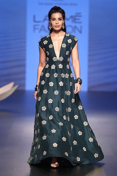 Payal Singhal Esma Silk Gown 