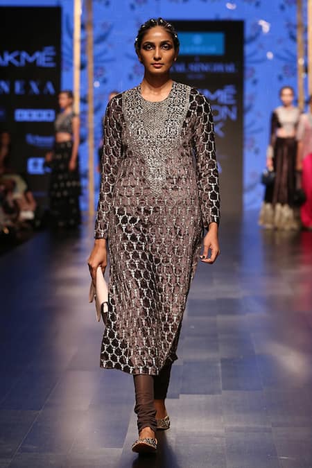 Payal Singhal Green Velvet Embroidery Round Asira Kurta And Churidar Set 
