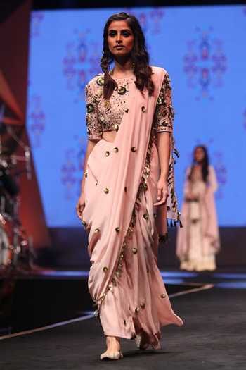 Buy Payal Singhal Pink Georgette Embroidery Sequin Round Aleyna Saree With Choli Online at Aza Fashions Buy_Payal Singhal_Pink Georgette Embroidery Sequin Round Aleyna Saree With Choli _Online_at_Aza_Fashions