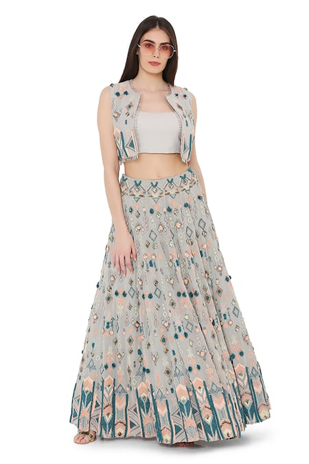 SHORT JACKET ON LEHENGA IDEAS | Indian fashion, Indian wedding dress,  Indian dresses