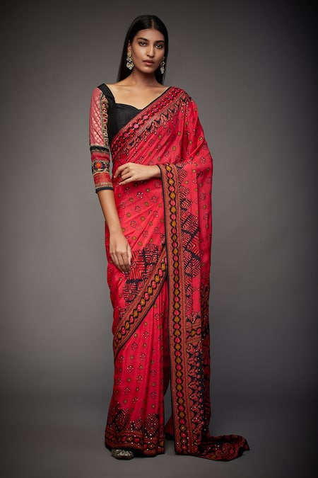 RI.Ritu Kumar Geometric Print Saree With Unstitched Blouse Piece 