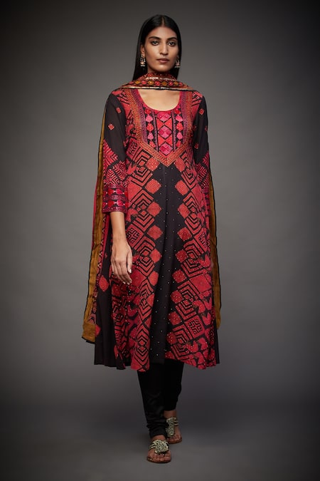 RI.Ritu Kumar Black Printed Geometric Round Kurta Set 