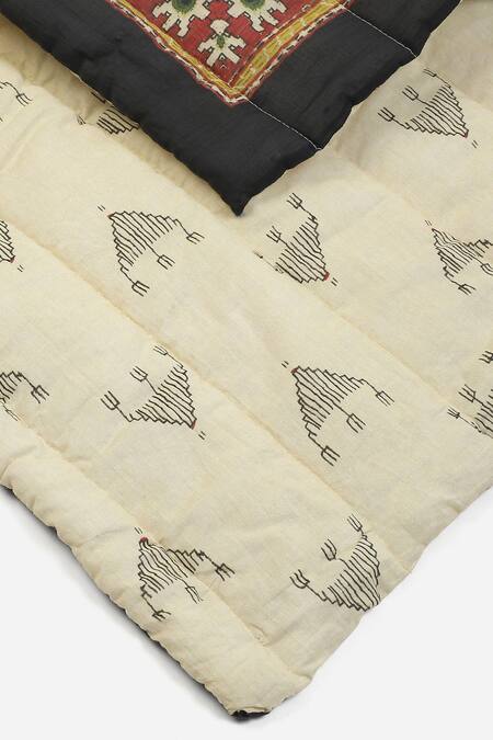 Buy_Ritu Kumar_Beige Print Badhuria Double Bed Quilt_Online_at_Aza_Fashions