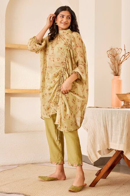 The Right Cut Green Paper Silk Printed Floral Motifs Band Collar Sage Kaftan Online at Aza Fashions The Right Cut_Green Paper Silk Printed Floral Motifs Band Collar Sage Kaftan _Online_at_Aza_Fashions