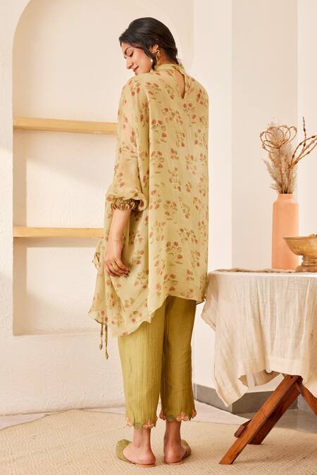 Shop The Right Cut Green Paper Silk Printed Floral Motifs Band Collar Sage Kaftan at Aza Fashions Shop_The Right Cut_Green Paper Silk Printed Floral Motifs Band Collar Sage Kaftan _at_Aza_Fashions