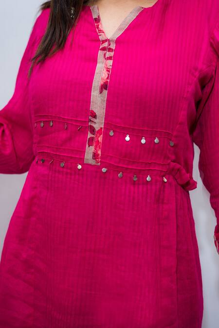 Ewaz_Pink Cotton Striped Boat Notched Kurta Set _Online_at_Aza_Fashions