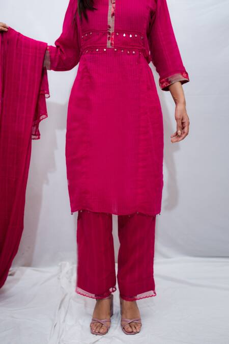 Buy_Ewaz_Pink Cotton Striped Boat Notched Kurta Set _Online_at_Aza_Fashions