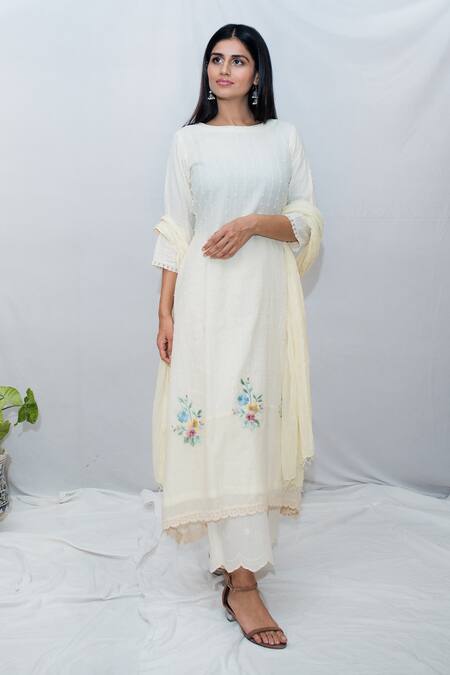 Ewaz White Cotton, Voile Thread Work Boat Neck Embroidered Kurta Set Online at Aza Fashions Ewaz_White Cotton, Voile Thread Work Boat Neck Embroidered Kurta Set _Online_at_Aza_Fashions