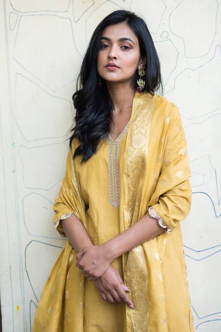 Buy_Ewaz_Yellow , Banarasi, Silk Gota Work Leaf Neck Embroidered Kurta Set _Online_at_Aza_Fashions