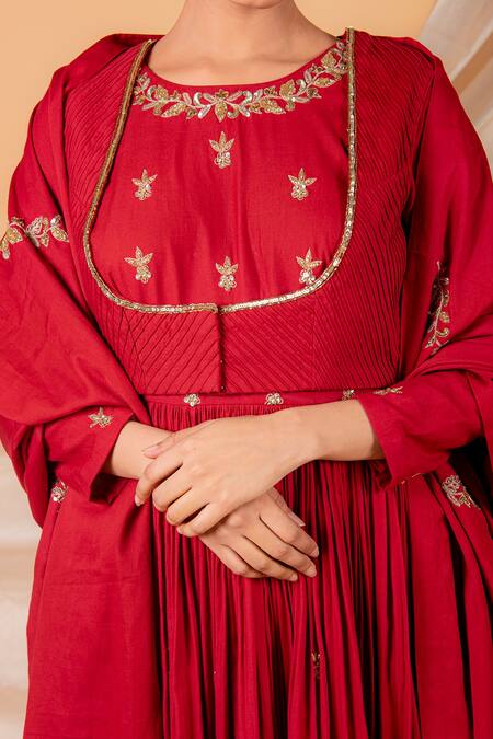 Ikshita Choudhary_Red Organza, Muslin Floral Motifs Round Embroidered Anarkali Set With Jacket _at_Aza_Fashions