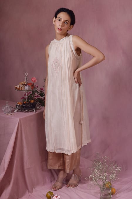 Chokhi Chorri Pleated Kurta & Pant Set 