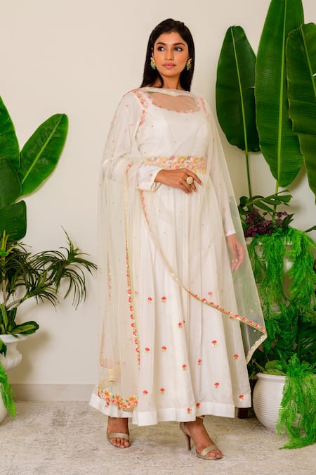 Label Kritika Kataria_White Silk Zardozi Square Neck Embroidered Anarkali Set_Online_at_Aza_Fashions