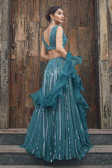 Shop Richa Jaisinghani Label Green Organza, Georgette Cutdana , Sequins V Embroidered Lehenga Set at Aza Fashions Shop_Richa Jaisinghani Label_Green Organza, Georgette Cutdana , Sequins V Embroidered Lehenga Set _at_Aza_Fashions
