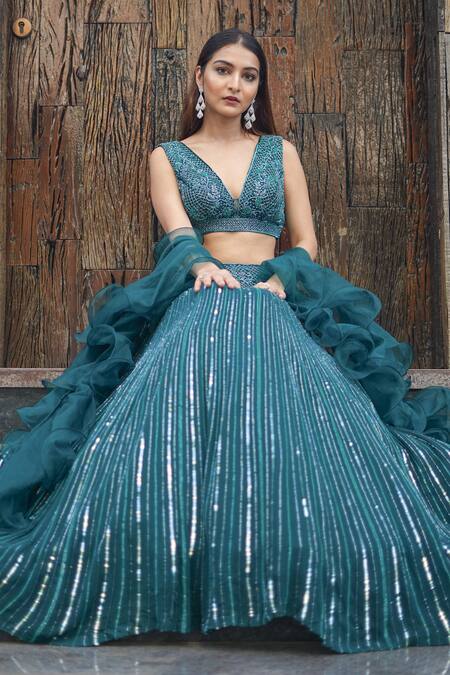 Richa Jaisinghani Label Green Organza, Georgette Cutdana , Sequins V Embroidered Lehenga Set Online at Aza Fashions Richa Jaisinghani Label_Green Organza, Georgette Cutdana , Sequins V Embroidered Lehenga Set _Online_at_Aza_Fashions