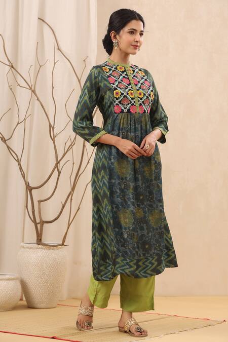 Kameez_Green Cotton, Muslin Floral Motifs Mandarin Serene Garden Printed Kurta Set _Online_at_Aza_Fashions