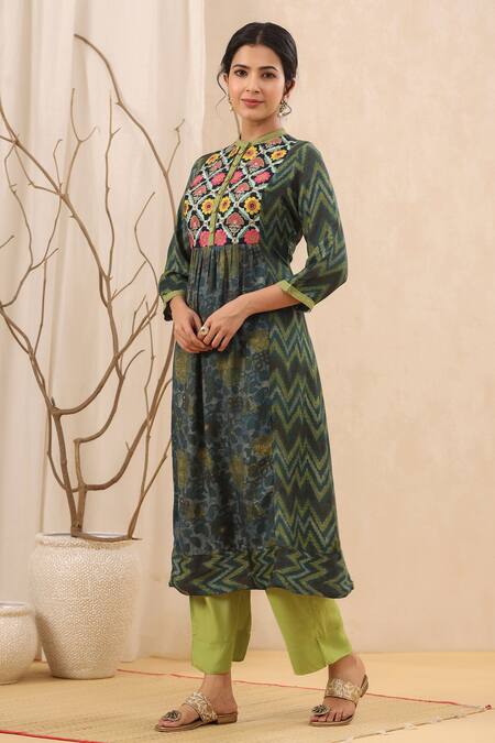 Buy_Kameez_Green Cotton, Muslin Floral Motifs Mandarin Serene Garden Printed Kurta Set _Online_at_Aza_Fashions