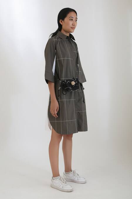 Leh Studios_Green Cotton Poplin Thread Work Straight Broken Fence Colourblock Shirt Dress_Online_at_Aza_Fashions