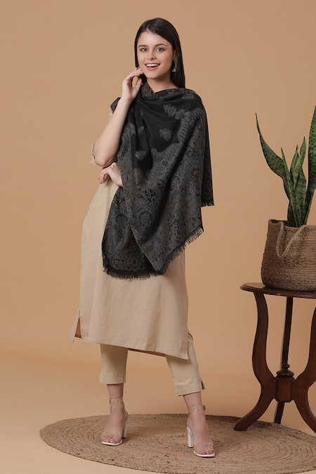 Shingora Black Woven Kani Mughal Stole
