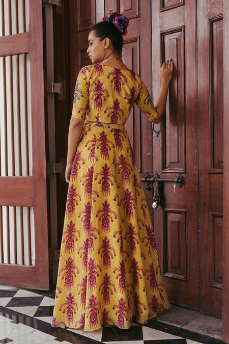 Shop_Jodi_Yellow Silk Bead Work, Block Print, Sequins Sariska Lehenga _at_Aza_Fashions