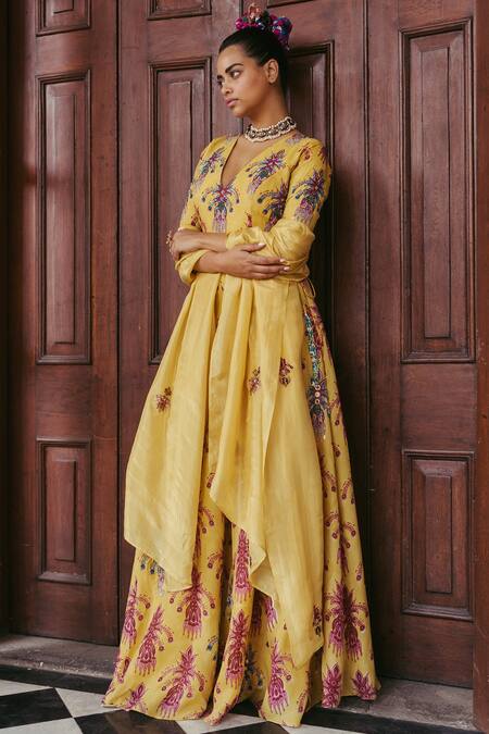Jodi_Yellow Silk Bead Work, Block Print, Sequins Sariska Lehenga _Online_at_Aza_Fashions