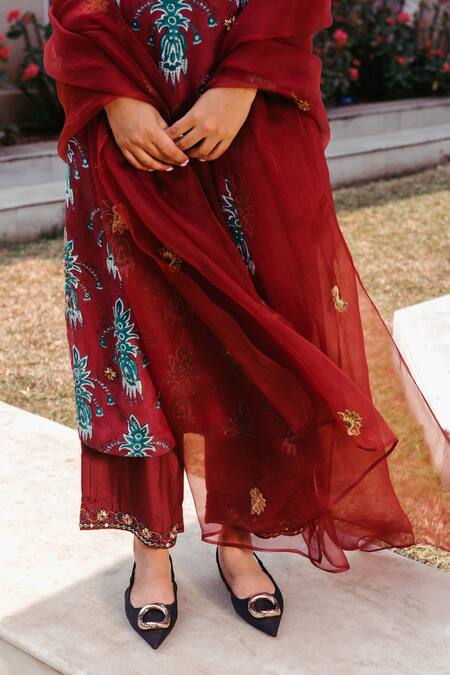 Buy_Jodi_Red Organza, Mulberry Silk Bead Work, Block Print, Tajdar Hand Kurta Set_Online_at_Aza_Fashions