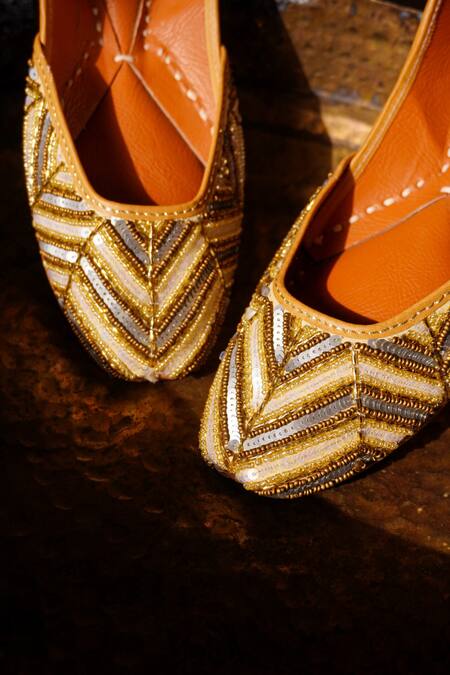 House Of Ekara_Beige Embroidered Mastani Aztec Pattern Juttis _Online_at_Aza_Fashions