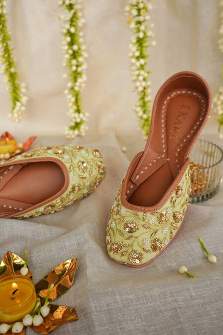 Buy_House Of Ekara_Green Embroidered Amara Juttis _Online_at_Aza_Fashions