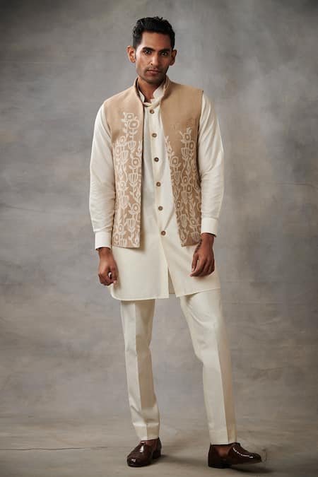 Buy Gargee Designers Beige Cotton , Matka Floral Applique Bundi And Kurta Set Online at Aza Fashions Buy_Gargee Designers_Beige Cotton , Matka Floral Applique Bundi And Kurta Set _Online_at_Aza_Fashions