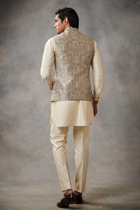 Gargee Designers Embroidered Bundi & Kurta Set 