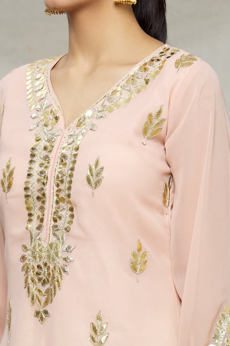 Abhi Singh_Peach Georgette, Shantoon Leaf V Neck Embroidered Kurta Gharara Set _at_Aza_Fashions