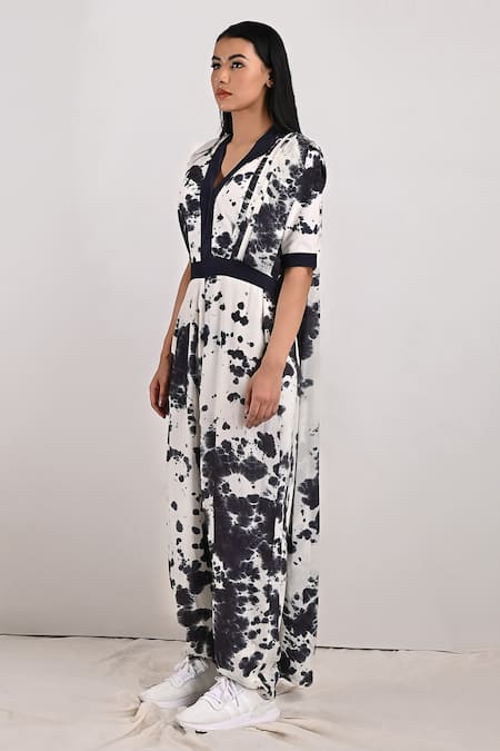 Buy_Bohame_White Crepe Tie And Dye V Neck Dylan & Print Jumpsuit Saree_Online_at_Aza_Fashions