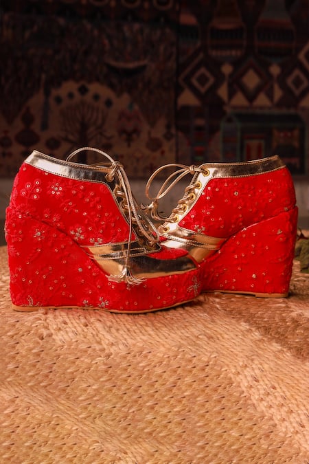 Tiesta Red Lucknowi Floral Embroidered Sneakers Online at Aza Fashions Tiesta_Red Lucknowi Floral Embroidered Sneakers _Online_at_Aza_Fashions