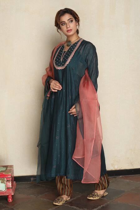 Falguni.Foram_Green Inner Slip Mal, Kurta Chanderi , Pant Modal And Dupatta Set _Online_at_Aza_Fashions