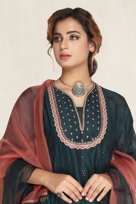 Shop Falguni.Foram Green Inner Slip Mal, Kurta Chanderi , Pant Modal And Dupatta Set Online at Aza Fashions Shop_Falguni.Foram_Green Inner Slip Mal, Kurta Chanderi , Pant Modal And Dupatta Set _Online_at_Aza_Fashions