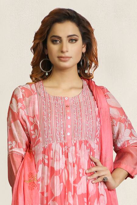 Falguni.Foram Pink Inner Slip Mal, Kurta , Pant And Dupatta Set at Aza Fashions Falguni.Foram_Pink Inner Slip Mal, Kurta , Pant And Dupatta Set _at_Aza_Fashions