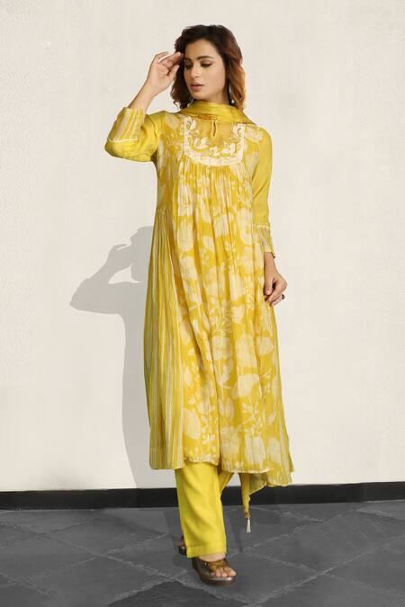 Falguni.Foram Yellow Inner Slip Mal, Kurta , Pant And Dupatta Set Online at Aza Fashions Falguni.Foram_Yellow Inner Slip Mal, Kurta , Pant And Dupatta Set _Online_at_Aza_Fashions