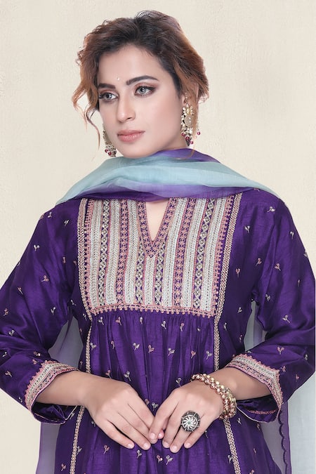 Shop Falguni.Foram Purple Kurta , Pant And Dupatta Organza Thread Embroidered Set Online at Aza Fashions Shop_Falguni.Foram_Purple Kurta , Pant And Dupatta Organza Thread Embroidered Set _Online_at_Aza_Fashions