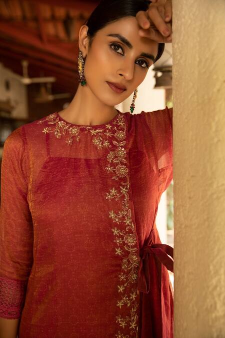 Kritika Dawar_Pink Tissue Chanderi Floral Motifs Round Angarkha Set_Online_at_Aza_Fashions