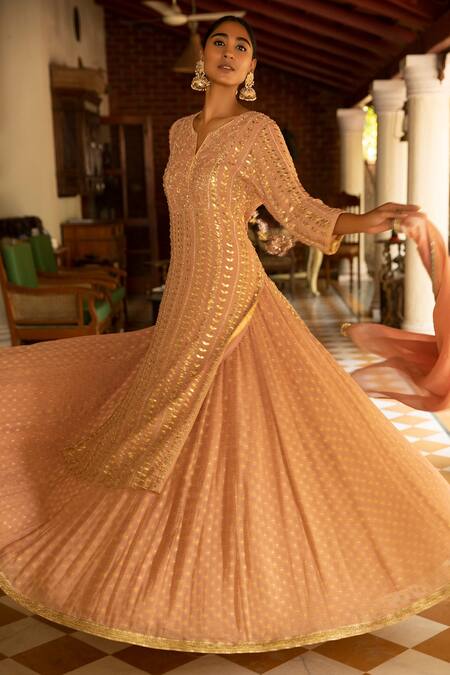 Kritika Dawar Pink Dupatta Net, Kurta Georgette, Skirt Floral Embroidered Lehenga Set Online at Aza Fashions Kritika Dawar_Pink Dupatta Net, Kurta Georgette, Skirt Floral Embroidered Lehenga Set _Online_at_Aza_Fashions