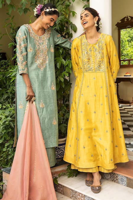 Buy_Kritika Dawar_Yellow Dupatta And Pant Tissue, Kurta Linen Silk Gota Embroidered Palazzo Set _Online_at_Aza_Fashions