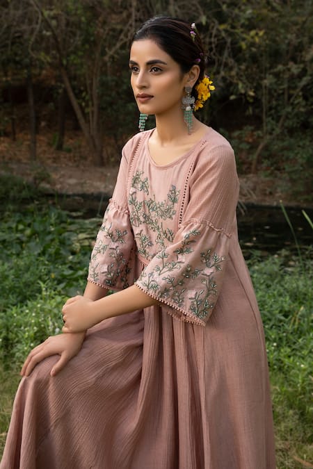 Kritika Dawar_Pink Kurta Kota Chanderi, Pant Cotton Floral Motifs Round And Set _Online_at_Aza_Fashions