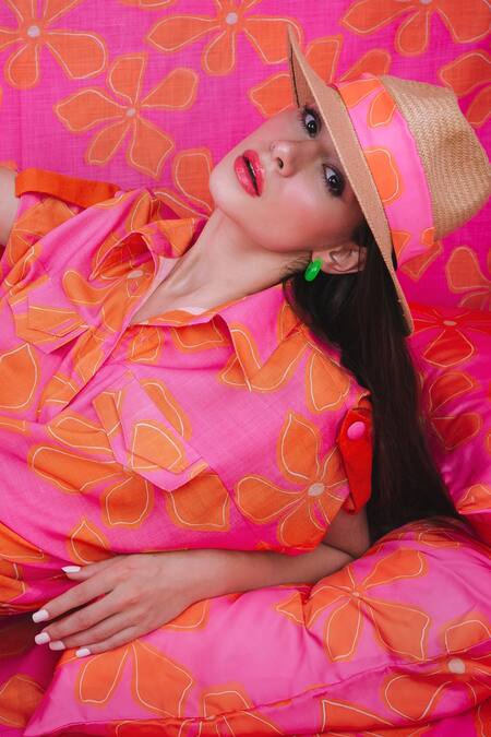 Sonam Parmar Jhawar_Pink Linen Floral Collared Neck Peaches Printed Top And Short Set _Online_at_Aza_Fashions