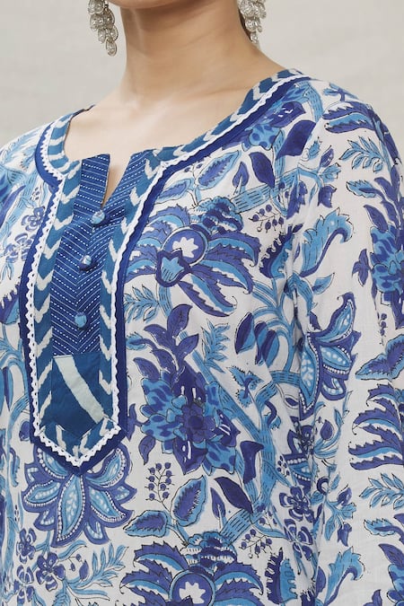 Samyukta Singhania_Blue Cotton, Kota Doria Lace Split V-neck Floral Printed Kurta Set With Dupatta_at_Aza_Fashions
