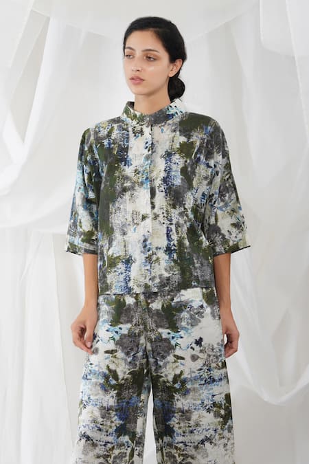 Yavi_Black 100%cotton Abstract Motifs Mandarin Collar Kumori Printed Shirt_Online_at_Aza_Fashions