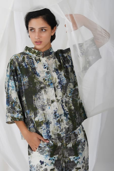 Buy_Yavi_Black 100%cotton Abstract Motifs Mandarin Collar Kumori Printed Shirt_Online_at_Aza_Fashions