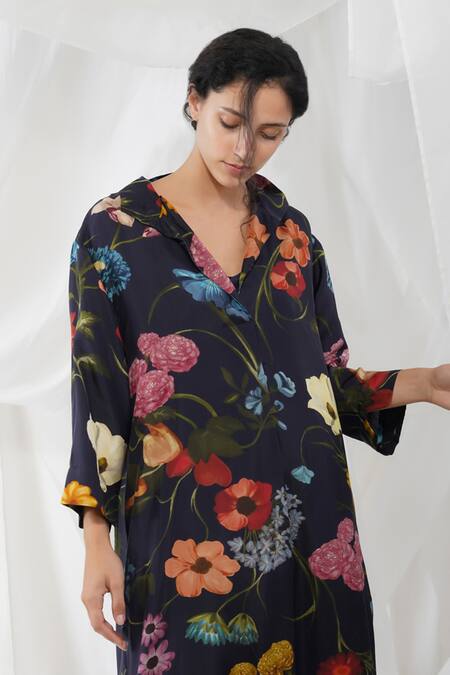 Yavi Black Silk Floral Print Collared Neck Hana Dress Online at Aza Fashions Yavi_Black Silk Floral Print Collared Neck Hana Dress _Online_at_Aza_Fashions