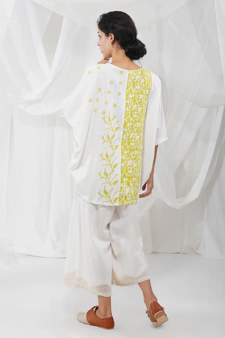 Shop Yavi White 100%cotton Floral Motifs Round Nai Print Top at Aza Fashions Shop_Yavi_White 100%cotton Floral Motifs Round Nai Print Top_at_Aza_Fashions