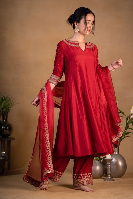Shop_Pants And Pajamas_Red Organza Sequins, Zardozi Work Embroidered Dupatta _at_Aza_Fashions