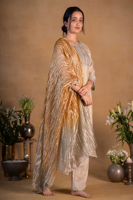 Shop Pants And Pajamas Beige Tissue Zari Work Ombre Silver Dupatta at Aza Fashions Shop_Pants And Pajamas_Beige Tissue Zari Work Ombre Silver Dupatta _at_Aza_Fashions
